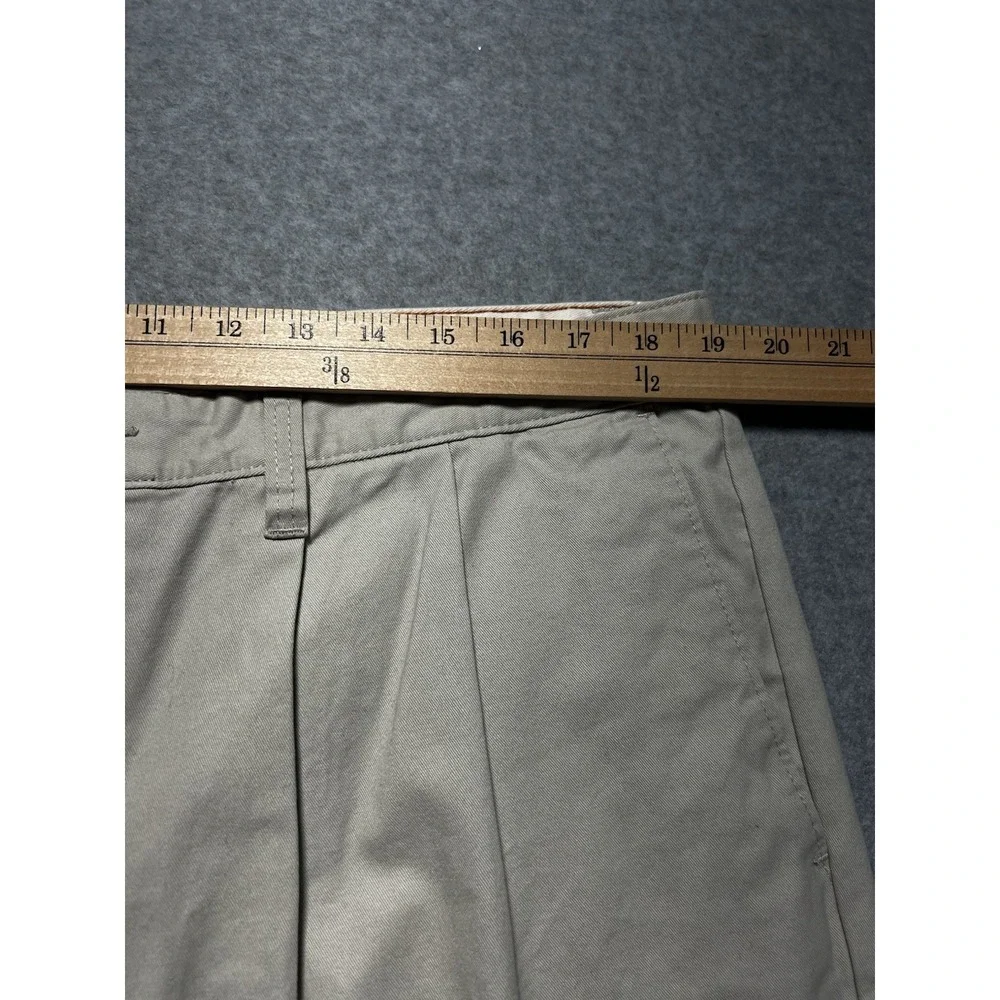 Brand New Dockers Men's Classic Fit Pleated Beige Cotton Chino Shorts Size 38